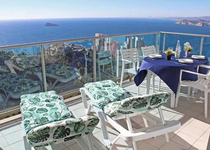 High Rise On The 39th Floor With Private Terrace And Sea Views Апартаменты