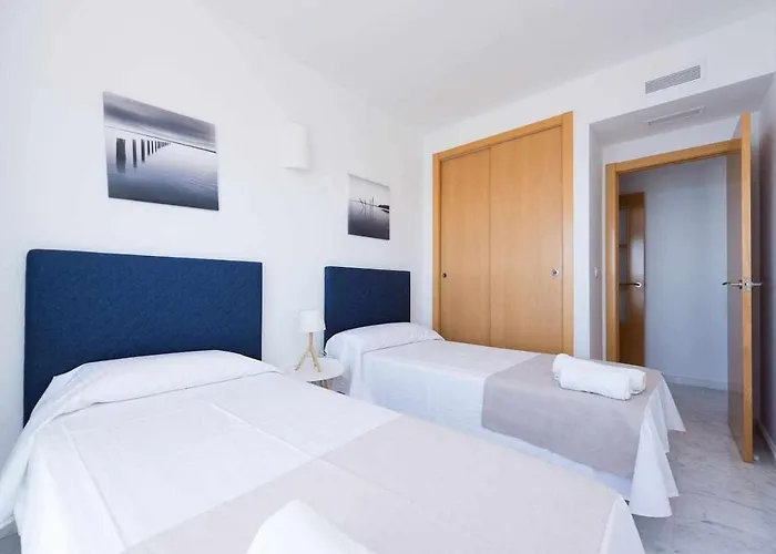 Апартаменты High Rise On The 39th Floor With Private Terrace And Sea Views Бенидорм