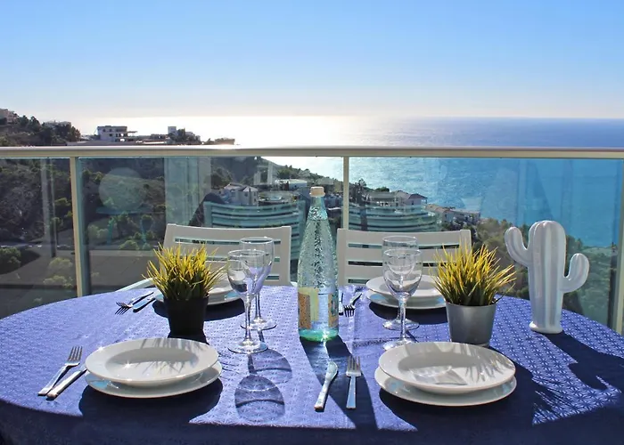 Апартаменты High Rise On The 39th Floor With Private Terrace And Sea Views