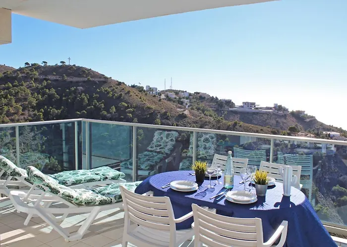 High Rise On The 39th Floor With Private Terrace And Sea Views *