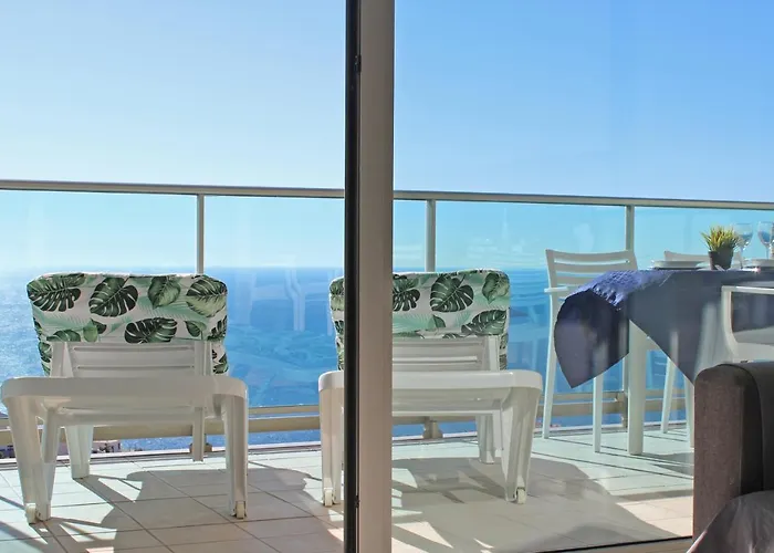 High Rise On The 39th Floor With Private Terrace And Sea Views Апартаменты *