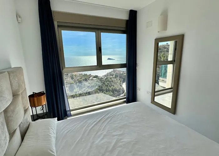 High Rise On The 39th Floor With Private Terrace And Sea Views