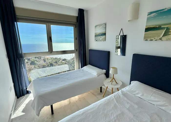 High Rise On The 39th Floor With Private Terrace And Sea Views Апартаменты *