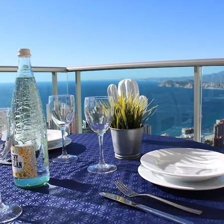 High Rise On The 39th Floor With Private Terrace And Sea Views Appartement